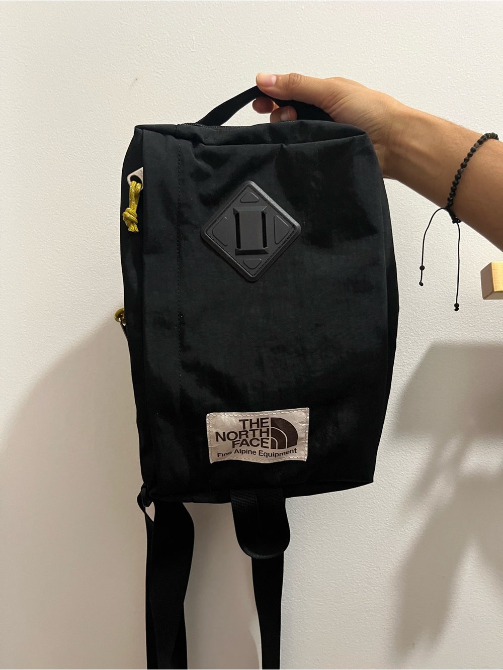 North face sling bag Berkeley field bag